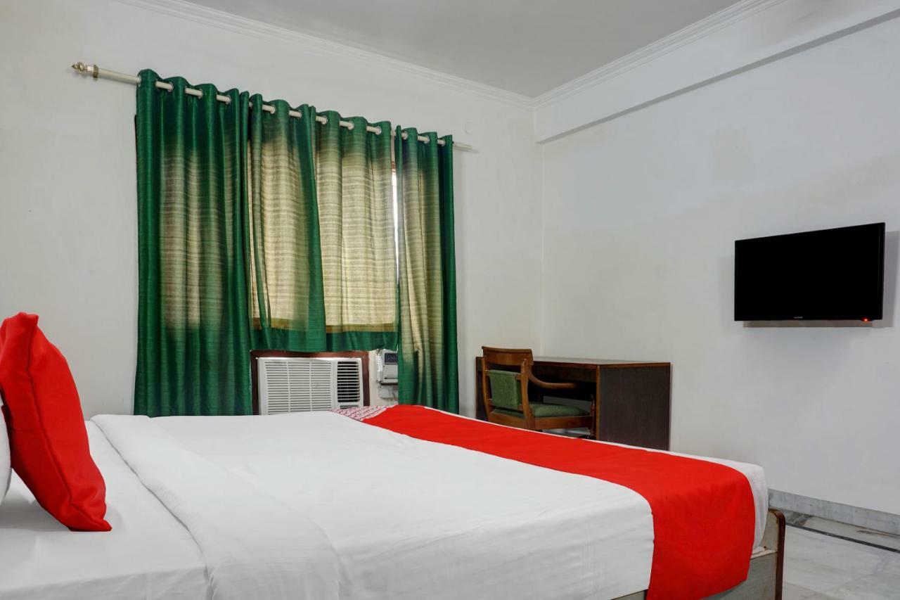 Oyo Flagship 592 Hauz Khas Village Új-Delhi Kültér fotó